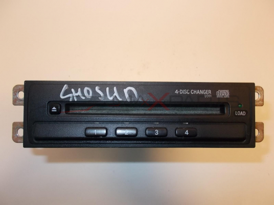 MITSUBISHI PAJERO 4 DISC CD CHANGER MZ312395