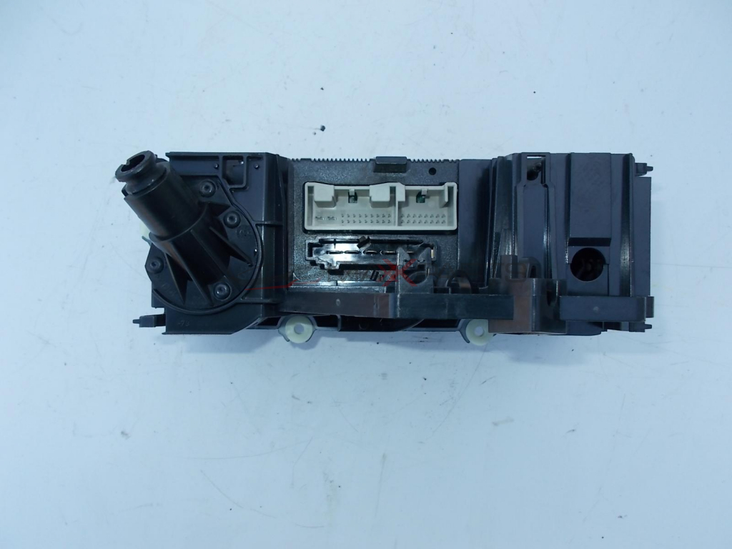 Клима управление за VW PASSAT 6 3C2820045A 5HB009328-27