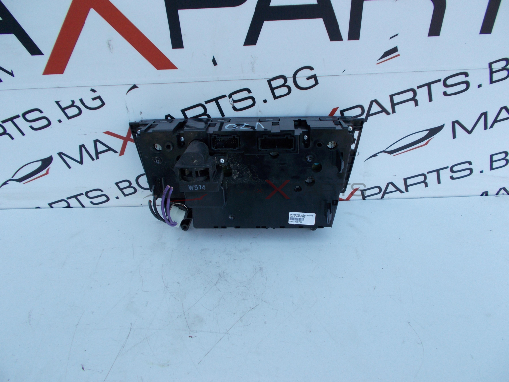 Клима управление за Volvo V70 Climate Control 30746022 05W20E-03 M420DB0-0046