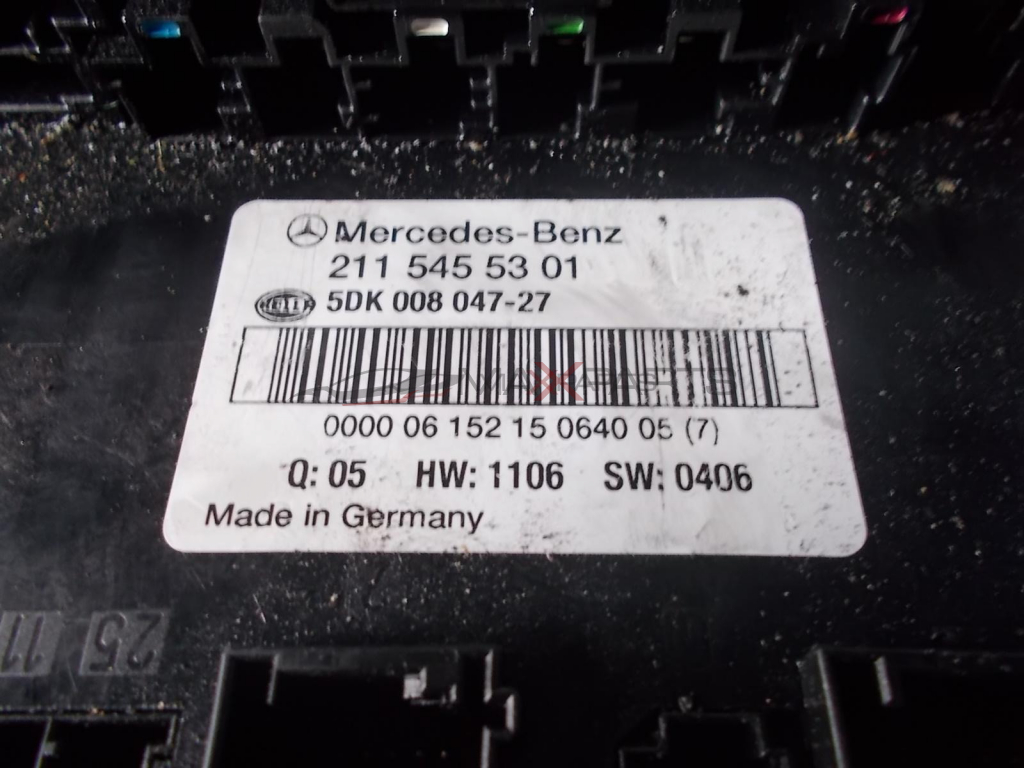 2008 MERCEDES BENZ E350 W211 Driver Rear Fuse Block 2115455301