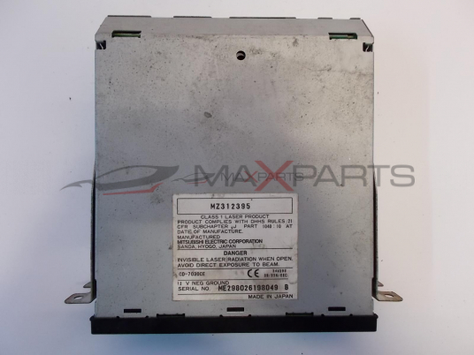 MITSUBISHI PAJERO 4 DISC CD CHANGER MZ312395