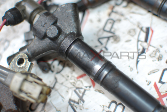 Дюзи за BMW E90 320D 0445110382 7810702