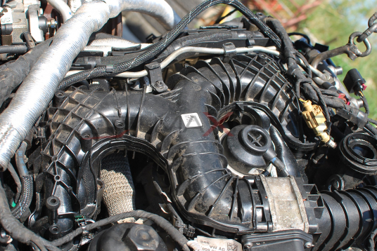 Всмукателен колектор за Volkswagen Amarok 3.0TDI