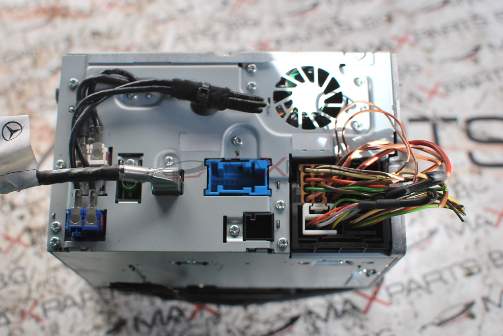 CD радио за Mercedes-Benz E-Class A 211 820 32 97 001