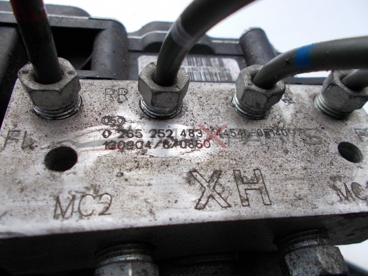 ABS модул за Toyota Avensis 2.2 D4D ABS PUMP 0265252483 44540-05140