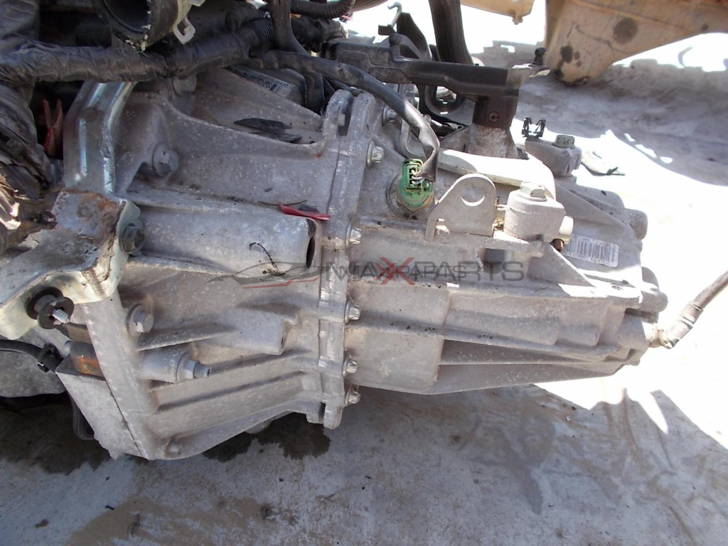 Скоростна кутия за NISSAN QASHQAI 1.5 DCI 6 SPEED MANUAL GEARBOX  320101889R 320104EA0B