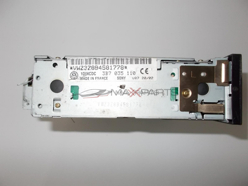 GOLF 4 - 6 DISC CD CHANGER   3B7035110