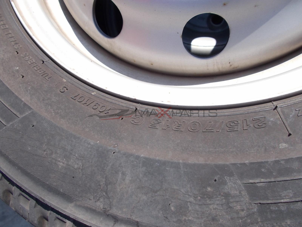 2бр. гуми Bridgestone Duravis 215/70R15C DOT3914