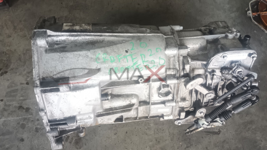 СКОРОСТНА КУТИЯ VW CRAFTER 2.0 2014