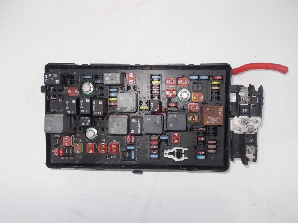 Бушонно табло за OPEL INSIGNIA FUSE BOX 13345497