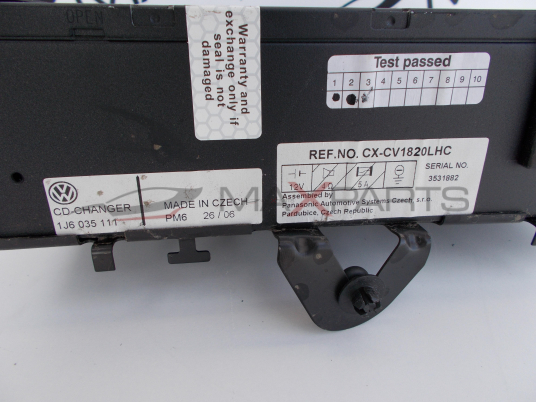 CD CHANGER за VW Touareg 1J0035111