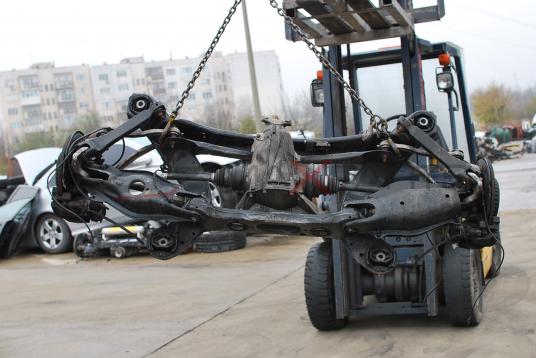 Заден мост за Mercedes-Benz W205 1.6DCI