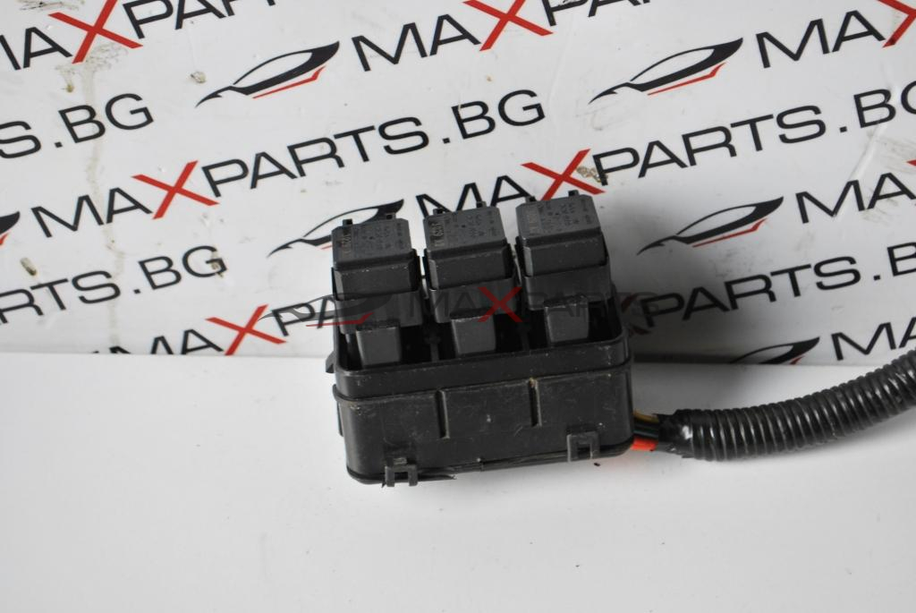 Кутия предпазители за NISSAN NAVARA 2.5DCI         6420-0049