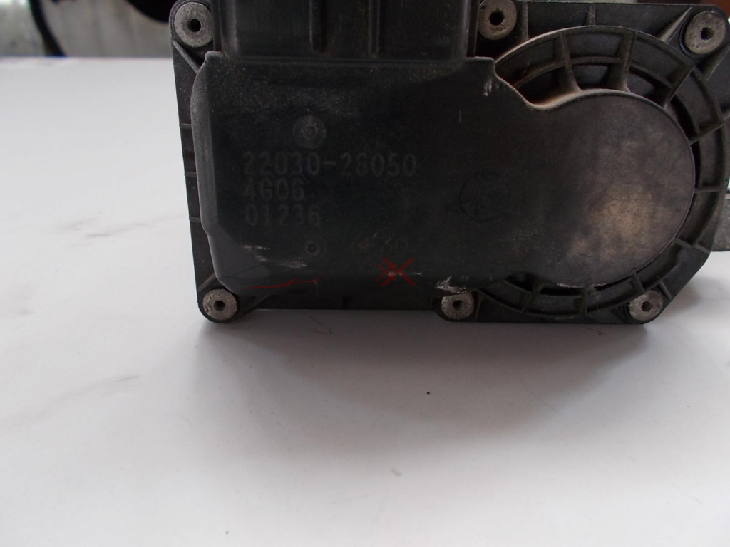 Дроселова клапа  за TOYOTA AVENSIS 2.0i THROTTLE BODY  2203028050