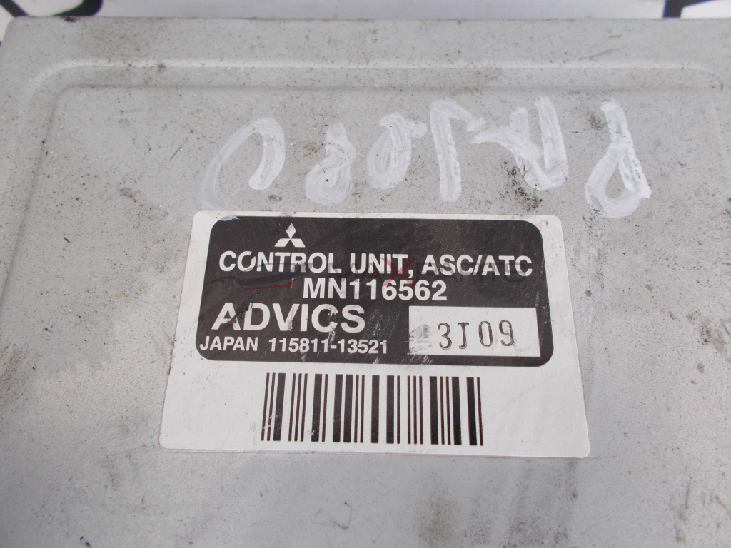 Модул за Mitsubishi Pajero CONTROL MODULE 115811-13521 MN116562