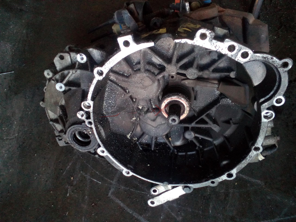 VOLVO S80 2.4 D5 MANUAL GEARBOX