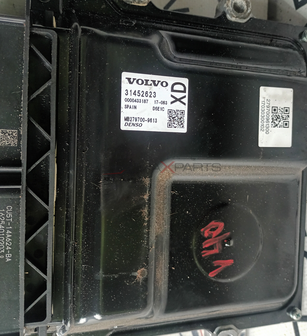 КОМПЮТЪР ДВИГАТЕЛ VOLVO V40 XD  VOLVO 31452623 0000433187 SPAIN  17- D5E1C  MB279700-9613 DENSO  17030300102 279700961300  16254010203 0 CU5T - 14A624 - BA  oh A  XD  VOLVO 31452623 0000433187 17-063 SPAIN  D5E1C  MB279700-9613 DENSO  48 15-1991  17030300