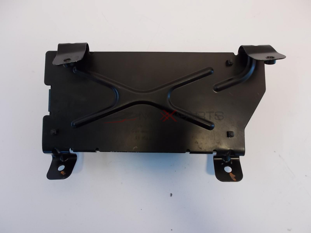 УСИЛВАТЕЛ RENAULT AUDI A2 AMPLIFIER 8Z0035223A