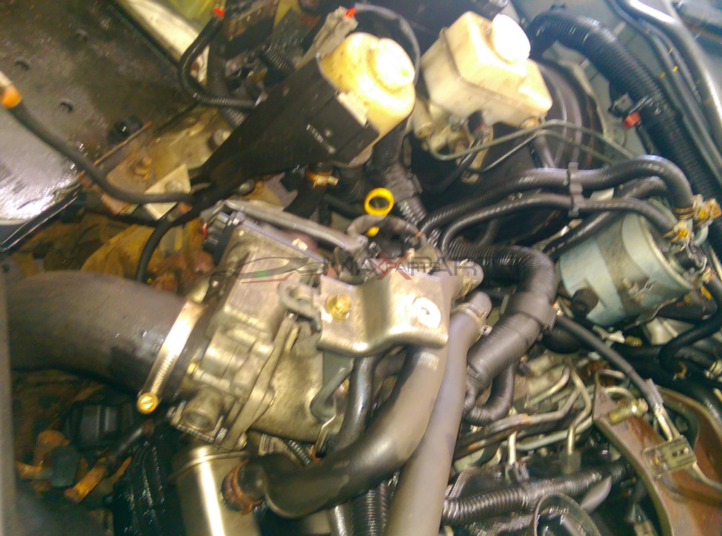 NISSAN NAVARA 2.5 DCI ENGINE