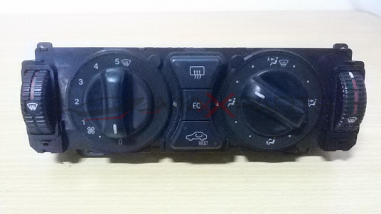 E CL W 210 2000 Heater Climate Controls
