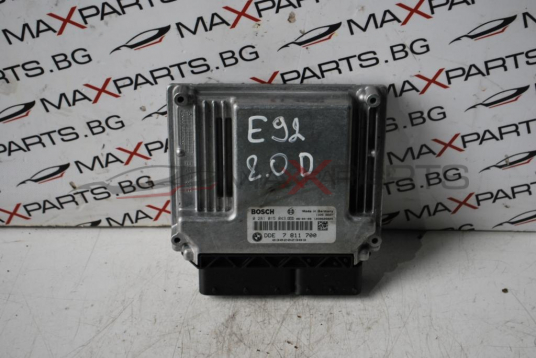 Контролер двигател за BMW E92 2.0D        DDE 7 811 700         0 281 015 043