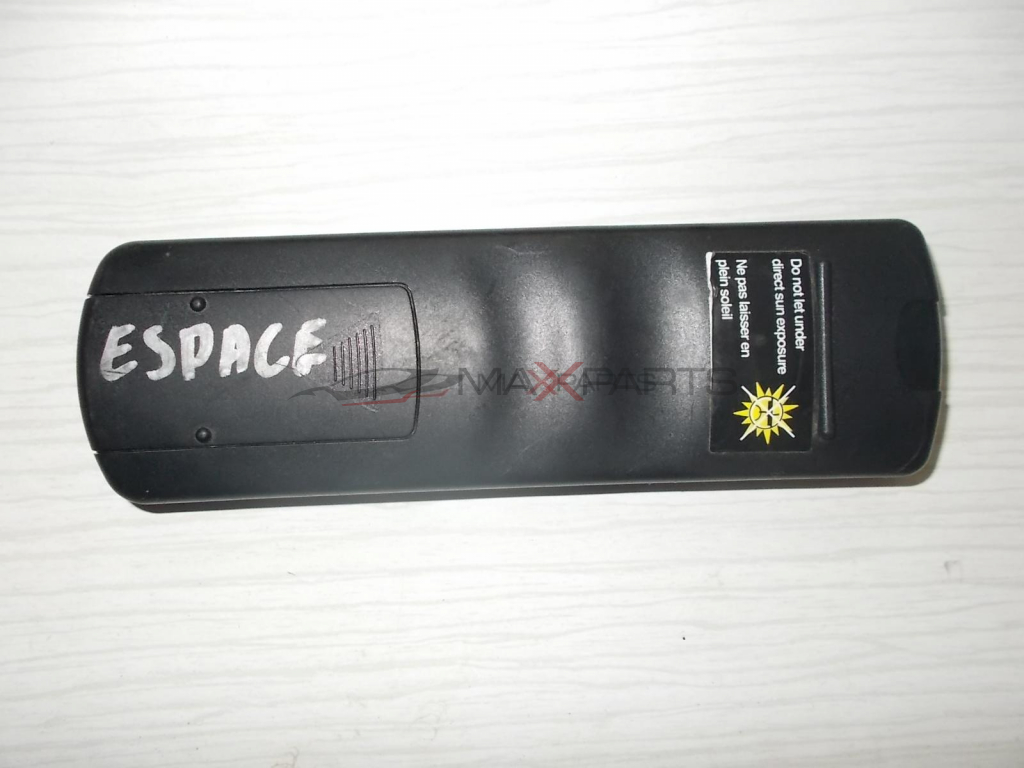 Espace 4 Radio/Tuner Amplifier 8200205833