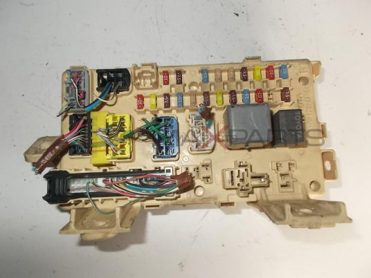 Бушонно табло за TOYOTA AVENSIS FUSE BOX  82641-CA020-F