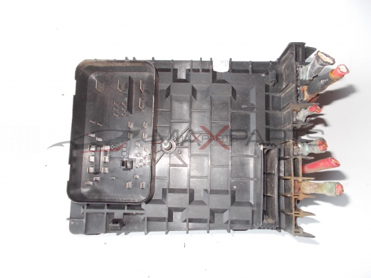 Бушонно табло за VW GOLF 5 FUSE BOX 1K0937125A