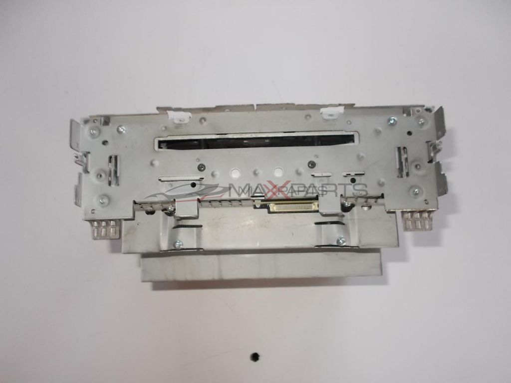 RADIO CD NAVI MERCEDES W204 09-14 A2049009410  A2049013503  A1669022704