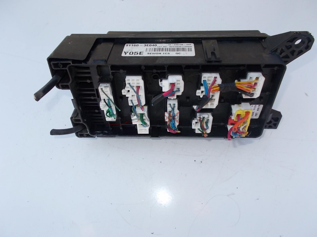Бушонно табло за KIA SORENTO FUSE BOX 91160-3E040 911603E040