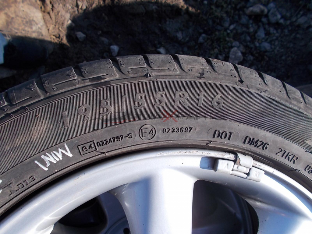 2бр. гуми DUNLOP SP SPORT 01 195/55R16 RunOnFlat DOT 0313