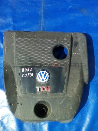 BORA 1.9 TDI 2001 ENGINE COVER