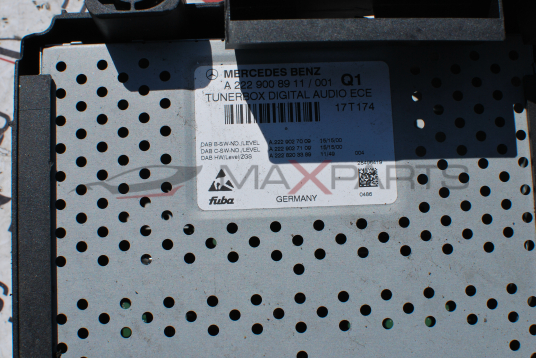 Радио тунер за Mercedes-Benz W205 A2229008911