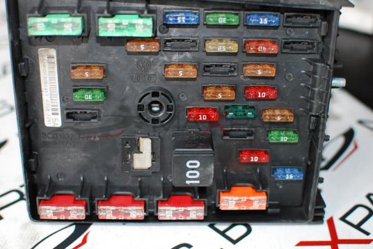 Бушонно табло за  2.0TDI 3C0937125A