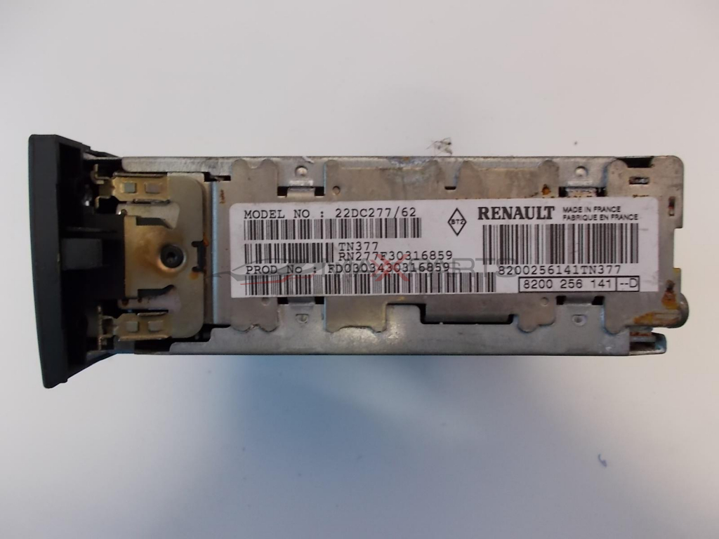 MEGANE  Radio CD Player TUNER LIST  8200256141