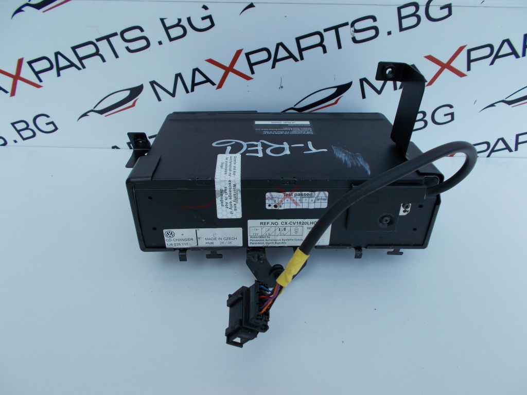 CD CHANGER за VW Touareg 1J0035111