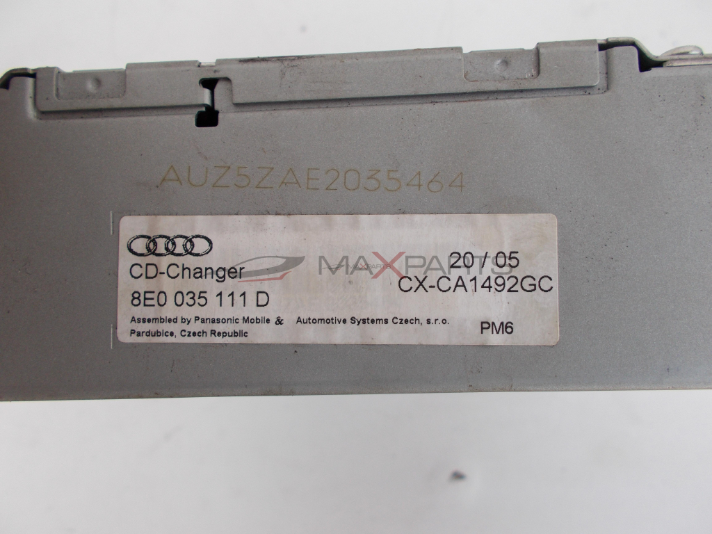 CD CHANGER за Audi A4 B7 8E0035111D