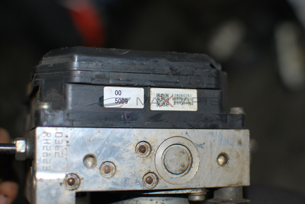 ABS модул за Nissan X-Trail 2.0D F28060261 A98000EY0 69492706 28103267