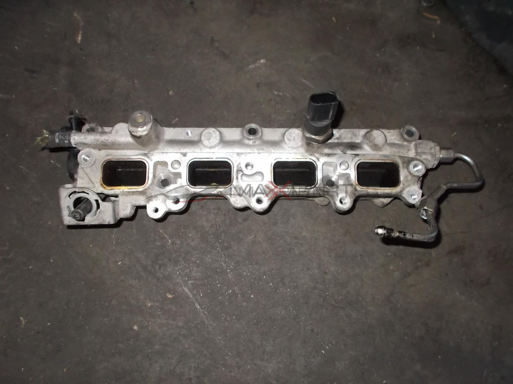 Горивна рейка за SKODA OCTAVIA 1.6 FSI Fuel Rail 03C133204AA