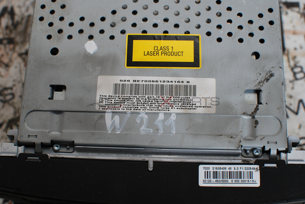 CD радио за Mercedes-Benz E-Class A 211 820 32 97 001