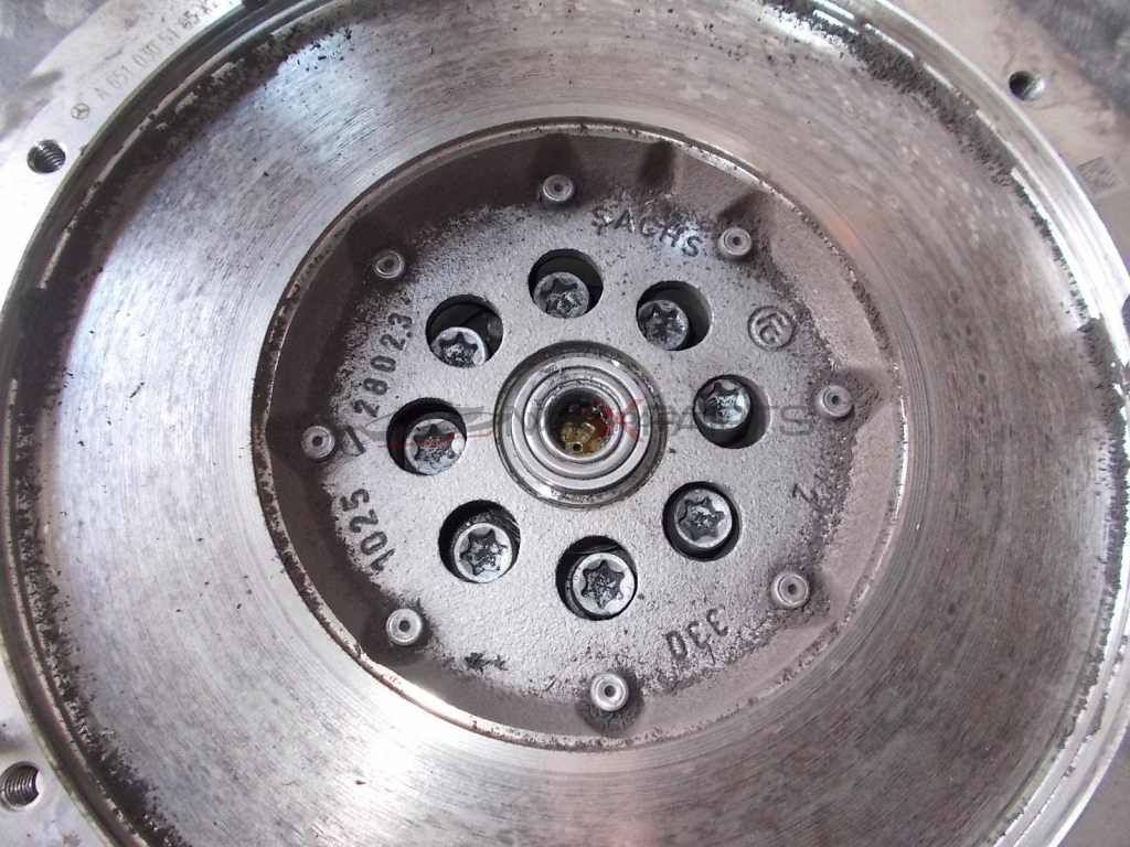 Съединител комплект за MERCEDES VITO W639 2.2 CDI 651 Clutch kit A6510305105  A0252500201 A0012525805