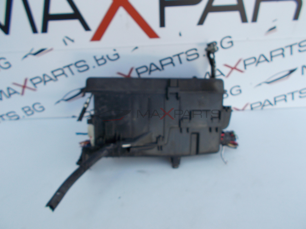 Бушонно табло за Toyota Hilux Fuse box