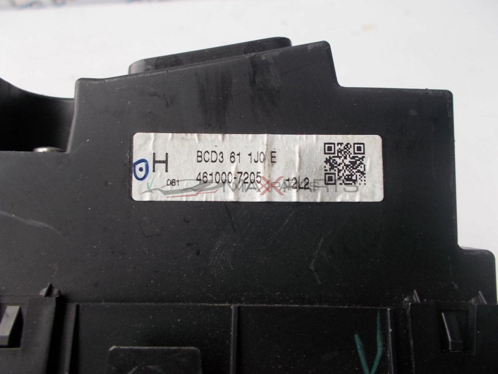 Дисплей за MAZDA 3 BCD3611J0E  461000-7205