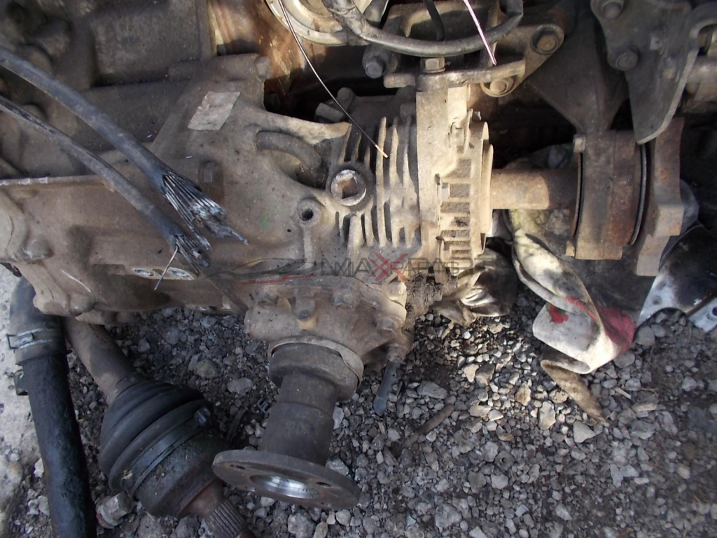 Раздатка за NISSAN X-TRAIL 2.2 Di 114 HP 8H513 TRANSFER BOX