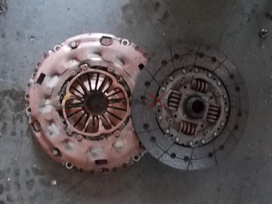 Феродов и притискателен диск за MITSUBISHI OUTLANDER 2.2 DI-D Friction disk & presure plate