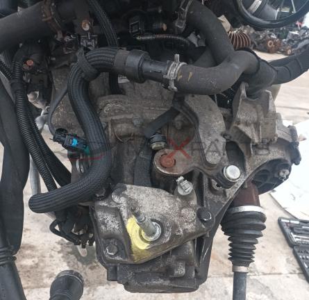 KANGOO СКОРОСТНА КУТИЯ 320105902R 620105902R  320105902R