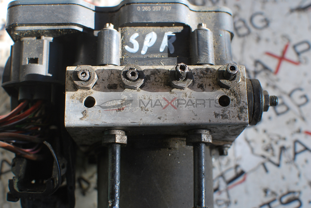 ABS модул за Mercedes-Benz Sprinter A 906 900 19 04 0265956378