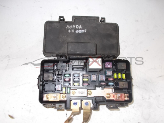 Бушонна кутия за HONDA CIVIC MK7 FUSE BOX  EIS00061963  S6FM4 S6F-M4