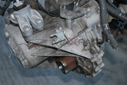 Скоростна кутия за Mini Cooper 1.4I 16V 2300.7568720-03