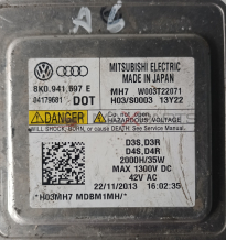 УПРАВЛЯВАЩ МОДУЛ СВЕТЛИНИ 8К0 941 597 Е